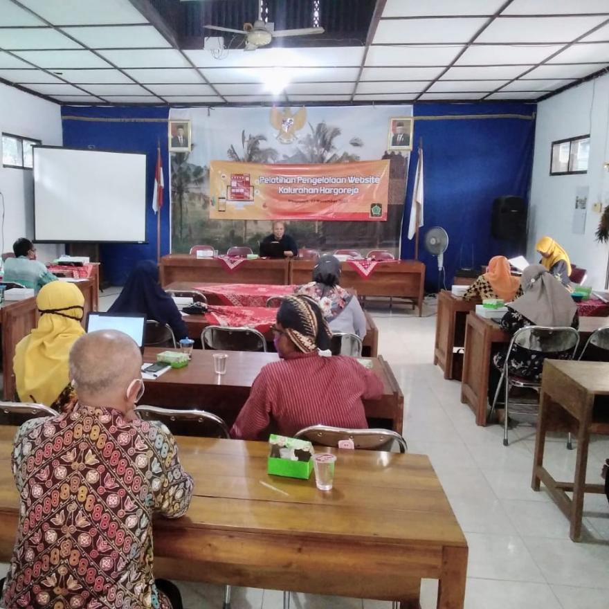 Web Desa Sarana Penting Komunikasi Pemerintah Kalurahan dan Masyarakat