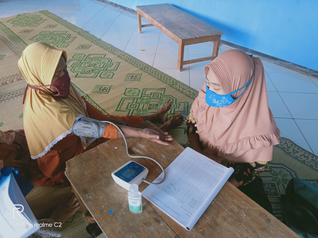 Kegiatan Posyandu Lansia Merpati Sangkrek 