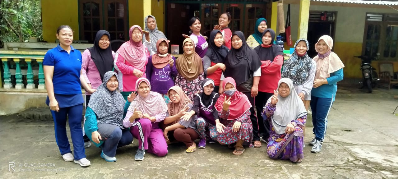 Senam Pagi Ceria di Selo Barat