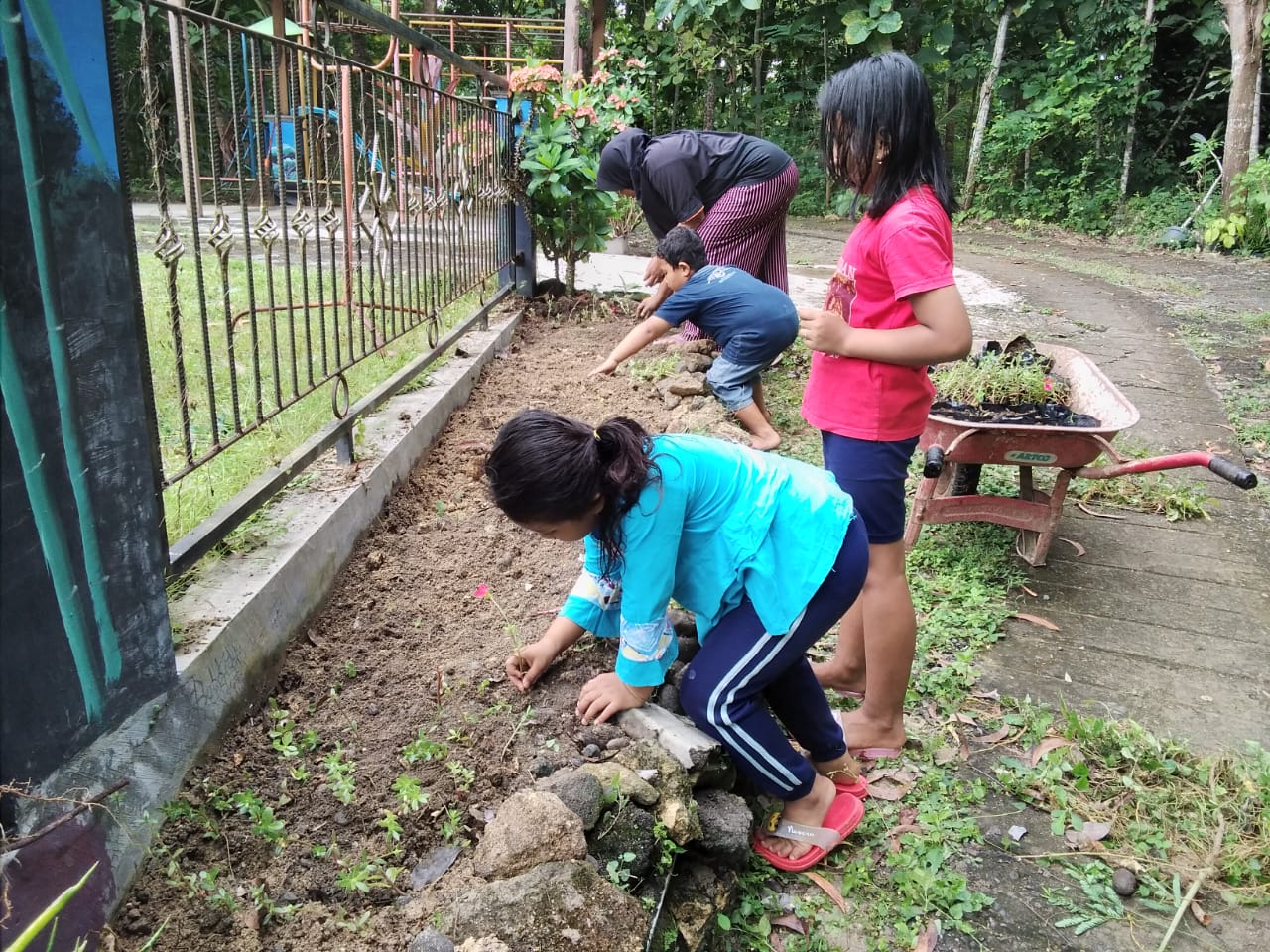 Tamanisasi KB Sekar Kanthil