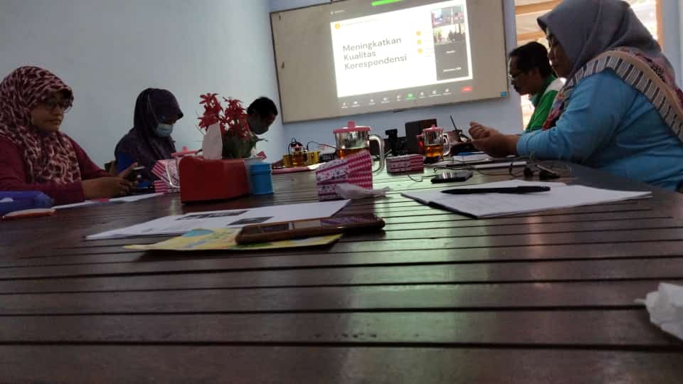 Duta Sahabat Anak Hargorejo Mengikuti Pelatihan Menulis Surat