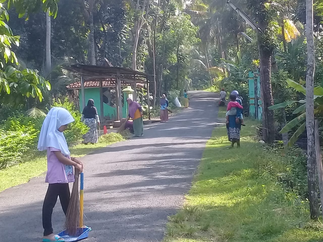 Kerja Bakti di Lingkungan Mushola Nurul Hasan