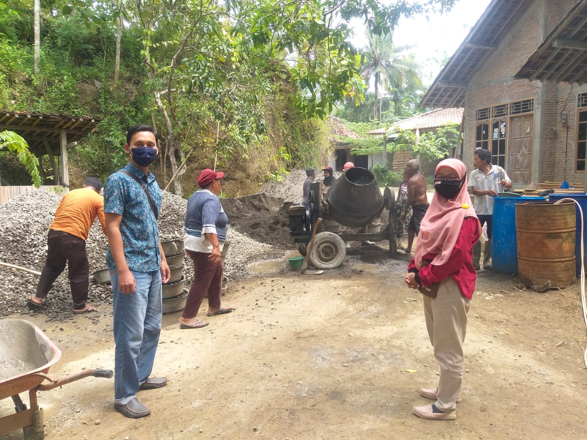 Monitoring Padat Karya PSU Oleh LPMK dan Ulu-Ulu Hargorejo