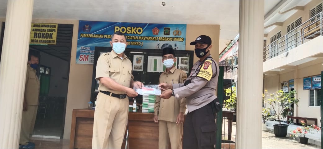 Bantuan Alat Swab Antigen untuk Posko PPKM Hargorejo