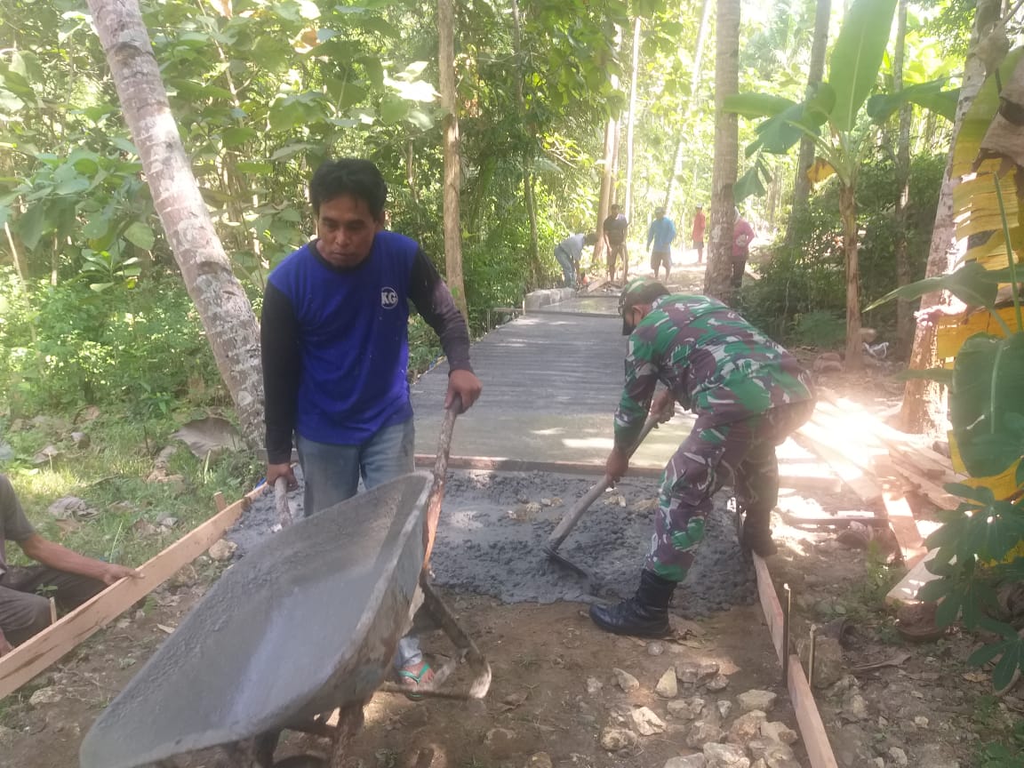 Padat Karya Selo Timur  Mulai Tahap Pengecoran